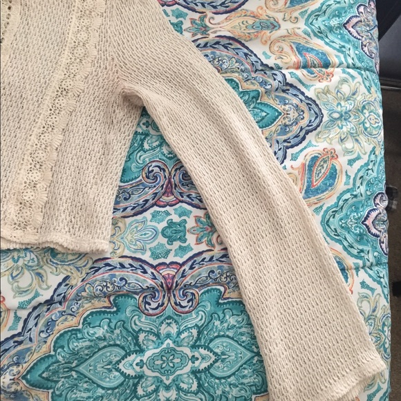 Forever21 long sleeve crop top - Picture 2 of 3